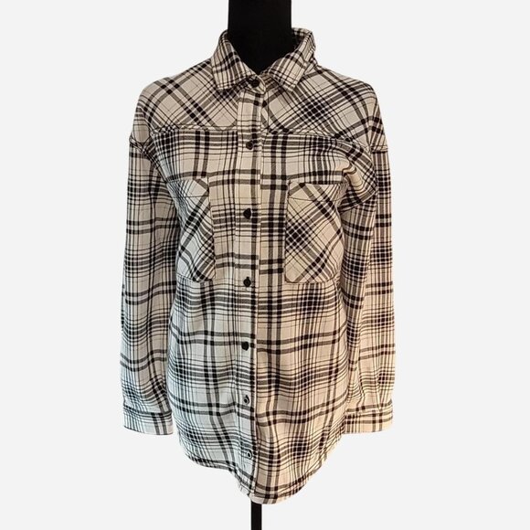 Time and Tru Black and White Plaid Button Up Flannel Shirt Size L (12-14) - Picture 1 of 5